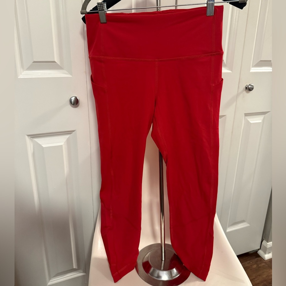 Lululemon athletica pace rival high rise 22inch crop leggings size 6 like new